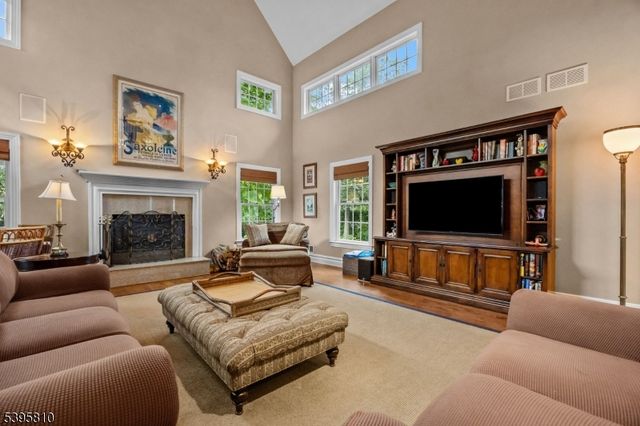 2 Presidents Dr, Bridgewater Twp., NJ 08807