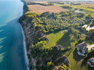 2504 N LAKE SHORE ROAD, Grafton, WI 53024