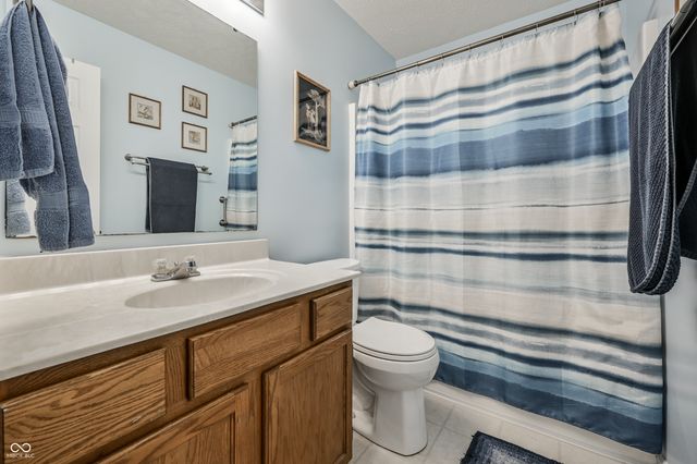 1952 Central Park Boulevard W, Greenwood, IN 46143