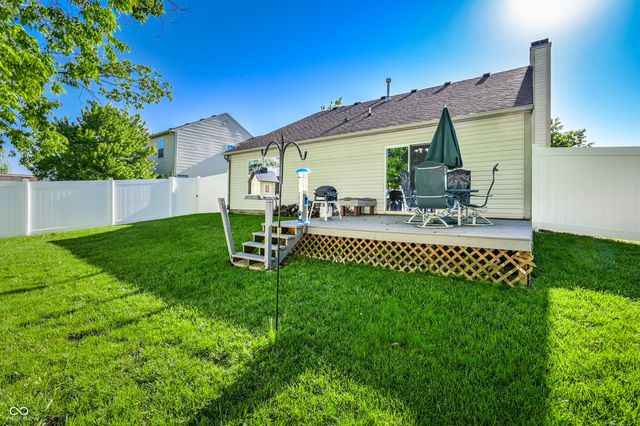 1952 Central Park Boulevard W, Greenwood, IN 46143