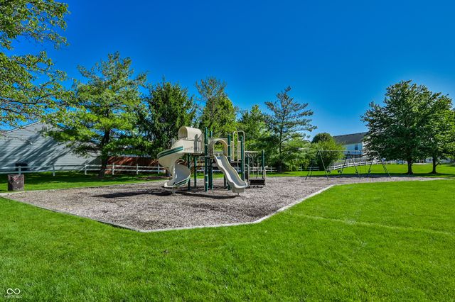 1952 Central Park Boulevard W, Greenwood, IN 46143