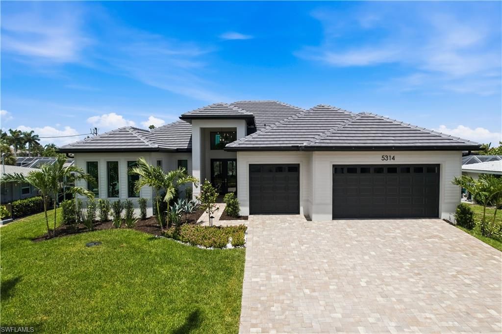 Image 1 of property listing at 5314 Bayshore AVE, Cape Coral, FL 33904