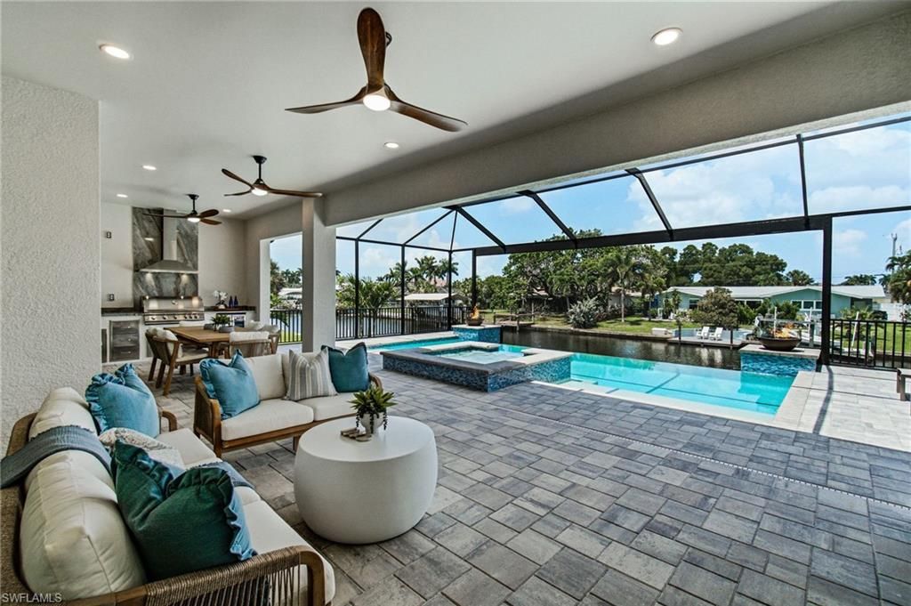 Image 4 of property listing at 5314 Bayshore AVE, Cape Coral, FL 33904