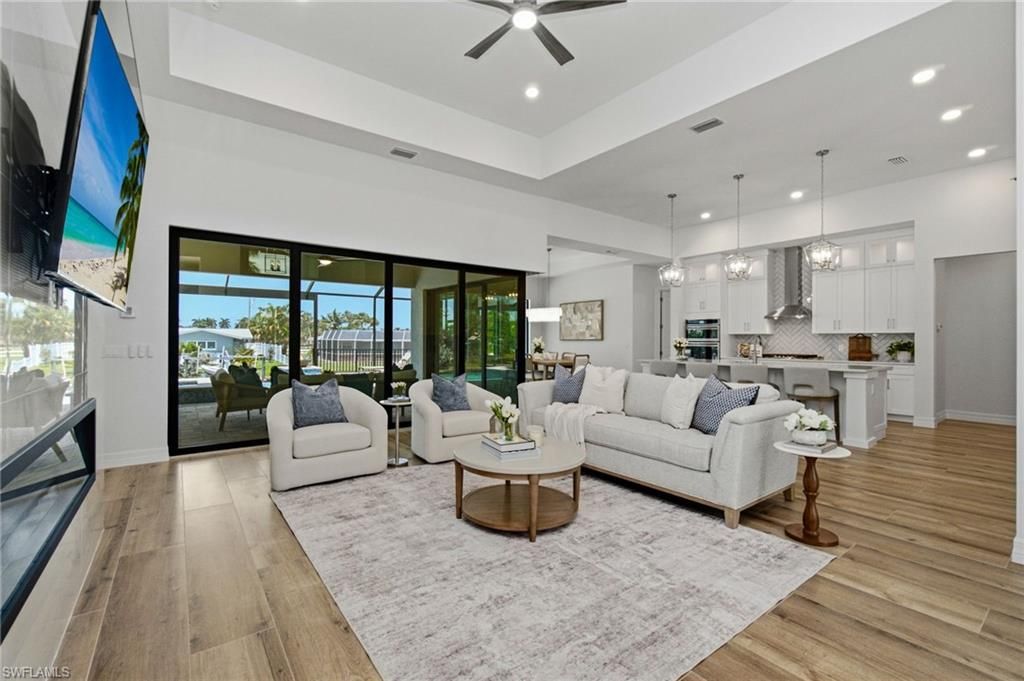 Image 9 of property listing at 5314 Bayshore AVE, Cape Coral, FL 33904