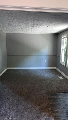 7128 Cherokee Avenue, Taylor, MI 48180