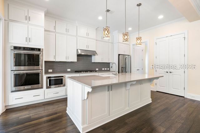 469 Flatwater Dr, Bluffton, SC 29910