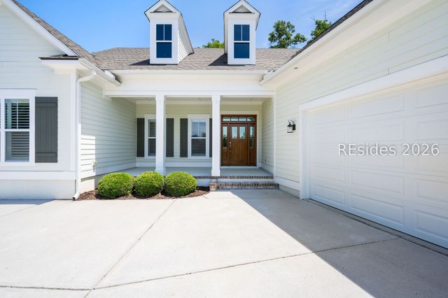 469 Flatwater Dr, Bluffton, SC 29910