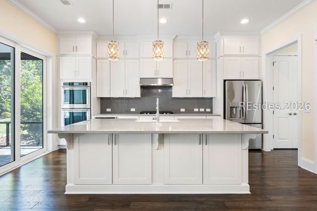 469 Flatwater Dr, Bluffton, SC 29910