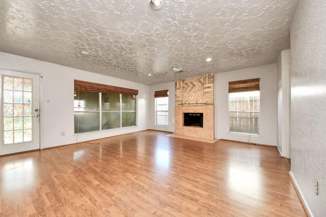 12318 Glenmeadow Drive, Stafford, TX 77477