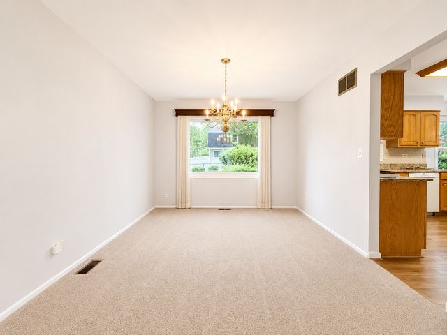 209 Briarheath Lane, Naperville, IL 60565