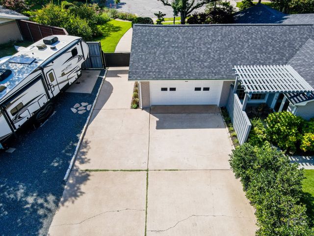 4220 Beaver Brook Place, Dallas, TX 75229