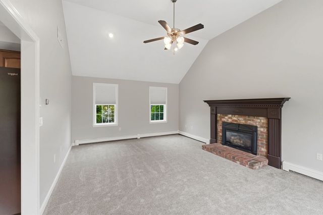 10 Wilson Drive, Uxbridge, MA 01569