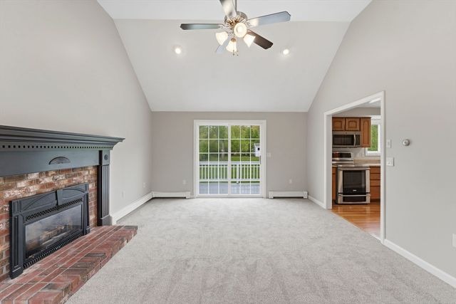 10 Wilson Drive, Uxbridge, MA 01569