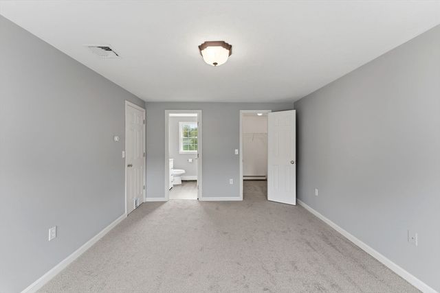 10 Wilson Drive, Uxbridge, MA 01569