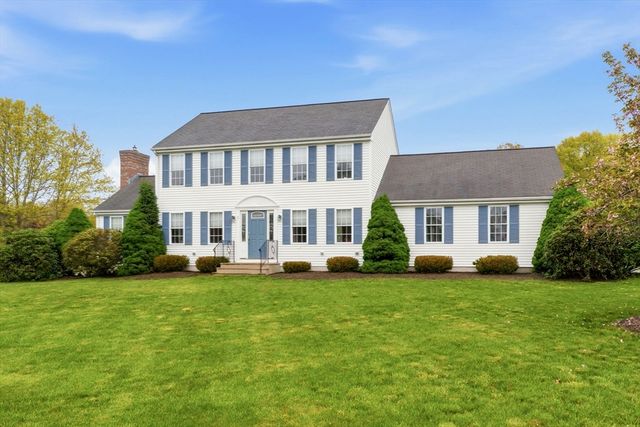 10 Wilson Drive, Uxbridge, MA 01569