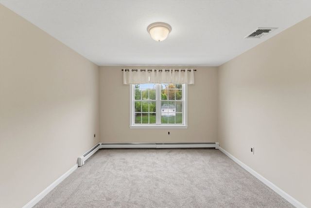 10 Wilson Drive, Uxbridge, MA 01569