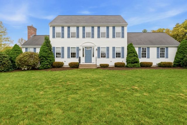 10 Wilson Drive, Uxbridge, MA 01569