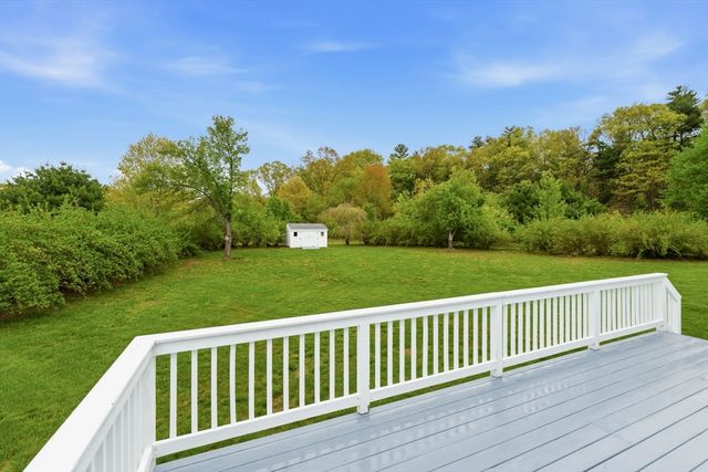 10 Wilson Drive, Uxbridge, MA 01569