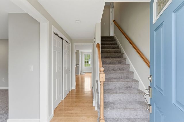 10 Wilson Drive, Uxbridge, MA 01569