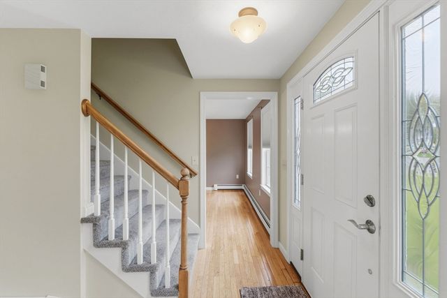 10 Wilson Drive, Uxbridge, MA 01569