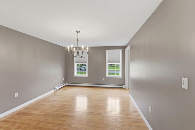 10 Wilson Drive, Uxbridge, MA 01569