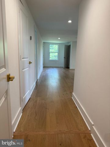400 COUNTY LINE RD, Chalfont, PA 18914