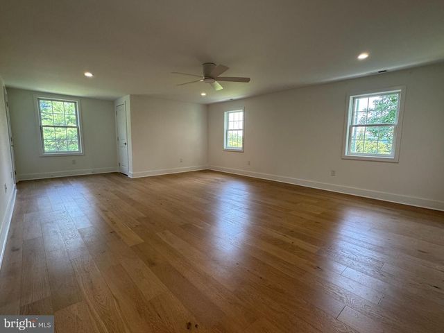 400 COUNTY LINE RD, Chalfont, PA 18914