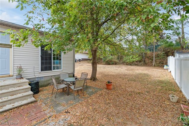 38 Walnut Court, Mogadore, OH 44260