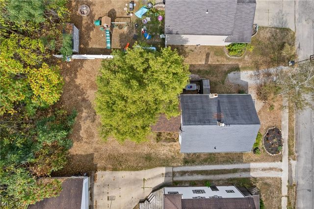 38 Walnut Court, Mogadore, OH 44260