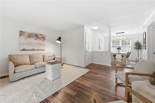 73 Montre Square NW, Atlanta, GA 30327