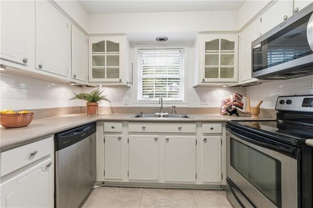 73 Montre Square NW, Atlanta, GA 30327