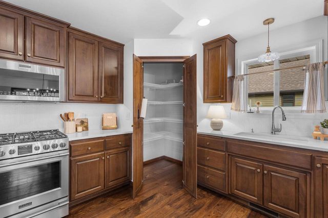 2927 GARDENIA DRIVE, Appleton, WI 54913