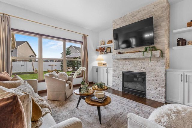 2927 GARDENIA DRIVE, Appleton, WI 54913