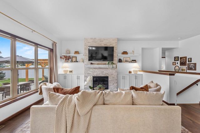 2927 GARDENIA DRIVE, Appleton, WI 54913