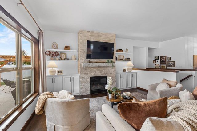 2927 GARDENIA DRIVE, Appleton, WI 54913