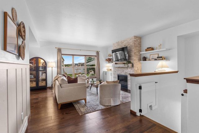 2927 GARDENIA DRIVE, Appleton, WI 54913