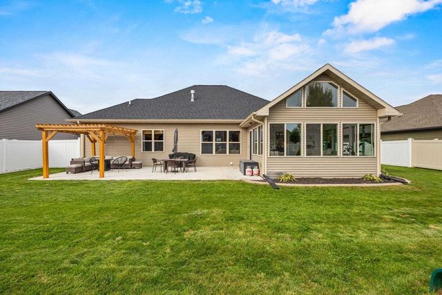 2927 GARDENIA DRIVE, Appleton, WI 54913