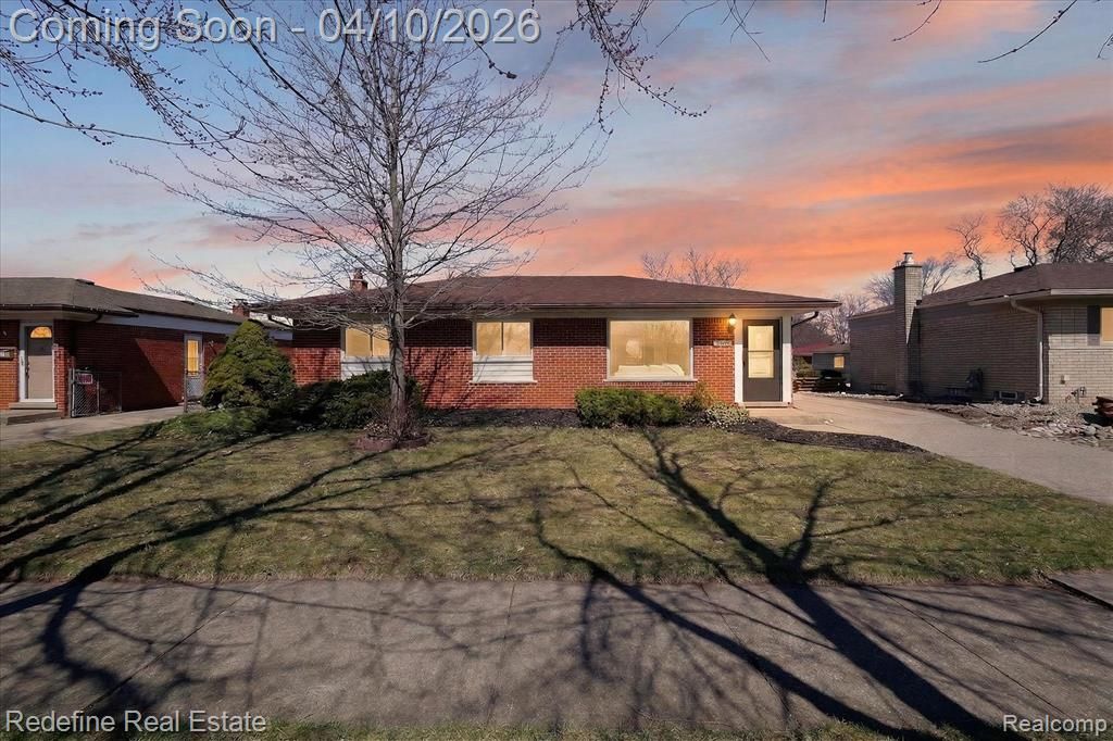 24676 Orchard Street, Taylor, MI 48180