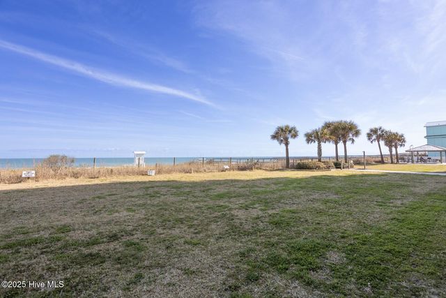 1615 Lake Park Boulevard S Unit 106, Carolina Beach, NC 28428