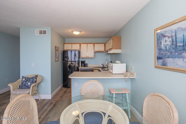 1615 Lake Park Boulevard S Unit 106, Carolina Beach, NC 28428