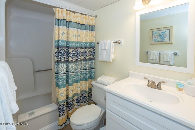 1615 Lake Park Boulevard S Unit 106, Carolina Beach, NC 28428