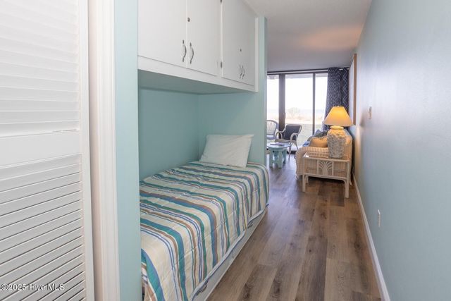 1615 Lake Park Boulevard S Unit 106, Carolina Beach, NC 28428