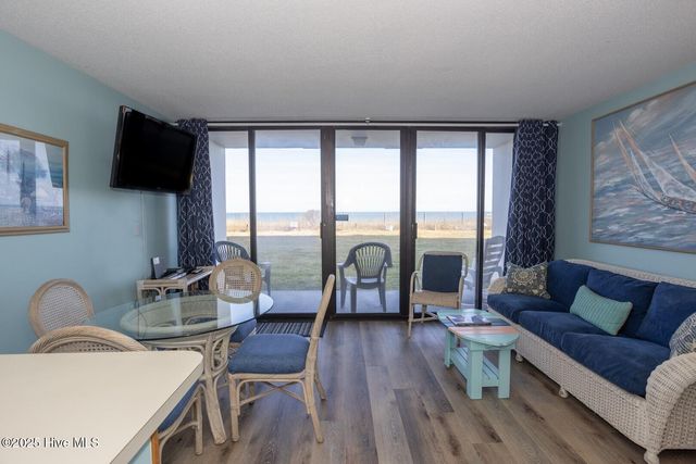 1615 Lake Park Boulevard S Unit 106, Carolina Beach, NC 28428
