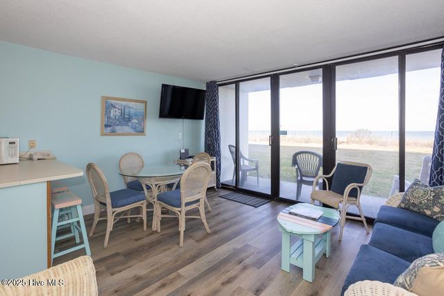 1615 Lake Park Boulevard S Unit 106, Carolina Beach, NC 28428