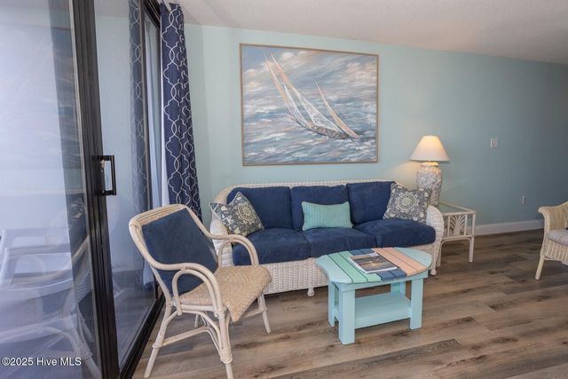 1615 Lake Park Boulevard S Unit 106, Carolina Beach, NC 28428