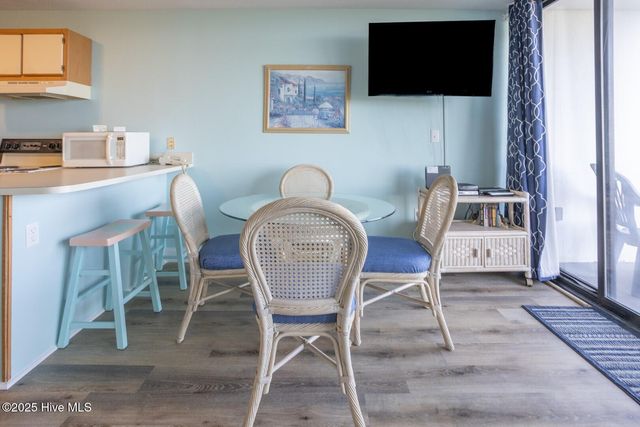 1615 Lake Park Boulevard S Unit 106, Carolina Beach, NC 28428