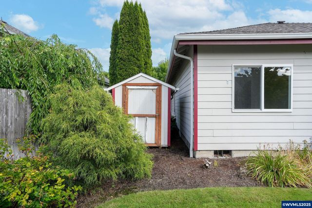 1664 SW Elk Cir, Albany, OR 97321