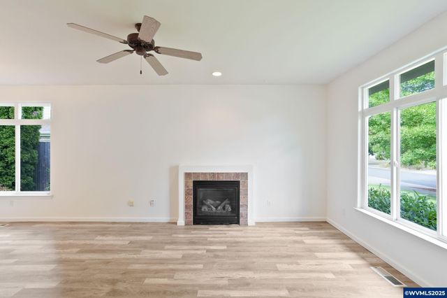 1664 SW Elk Cir, Albany, OR 97321