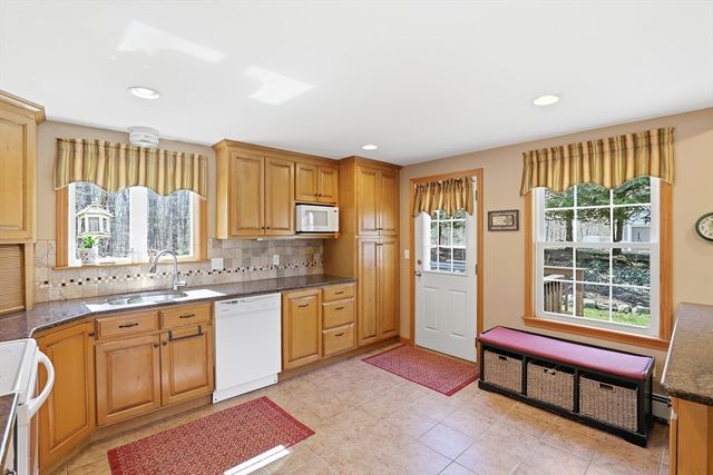 254 Handy St, Attleboro, MA 02702