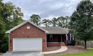 180 Sandhills Circle, Pinehurst, NC 28374